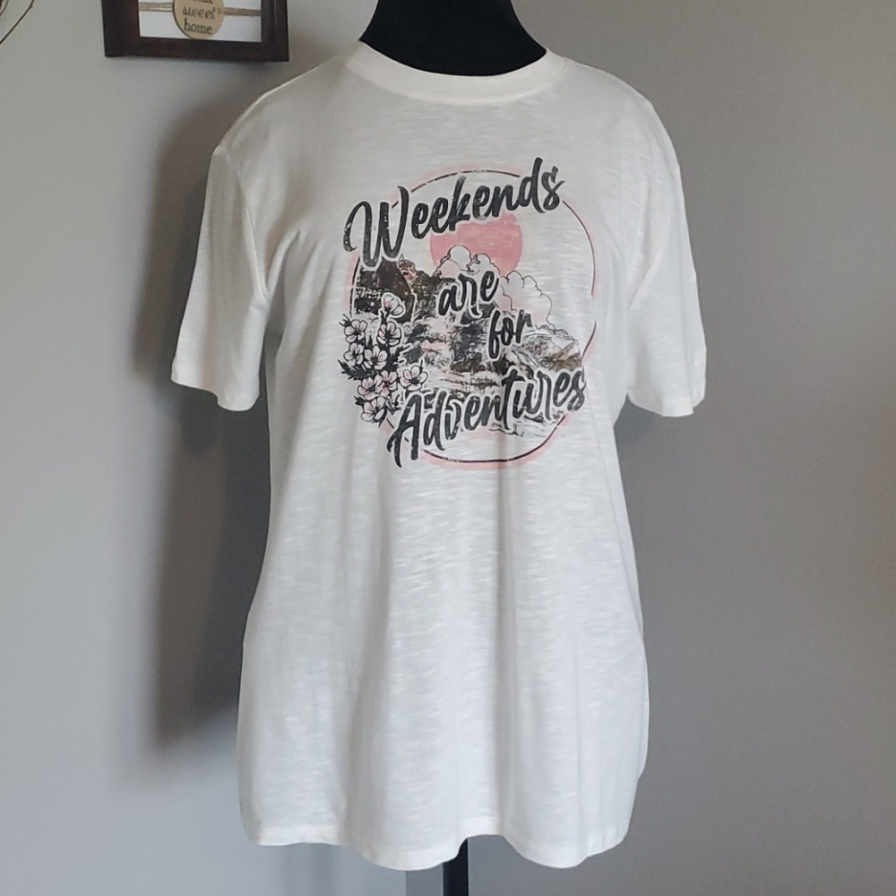 Maurices boyfriend fit graphic tee.